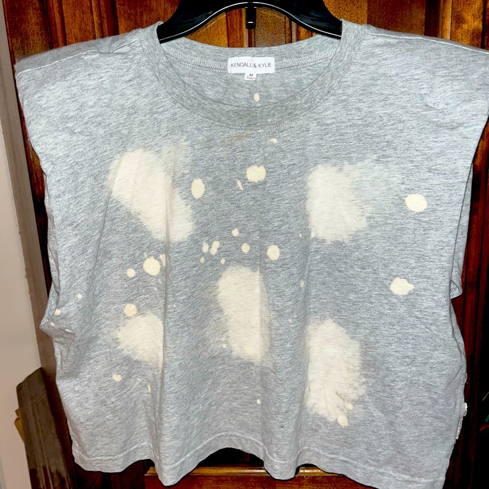 Kendall and Kylie splatter crop tee